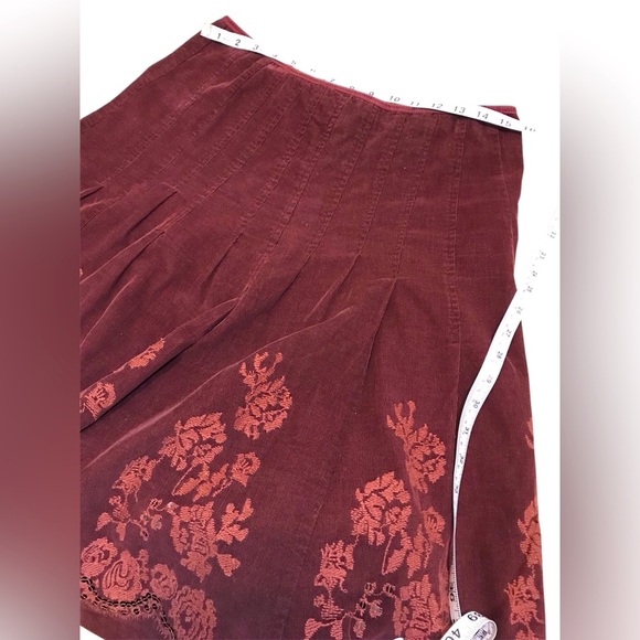 M🌷Vintage Promod Burgundy Corduroy Midi Embroidered Sequins Skirt - Picture 12 of 12